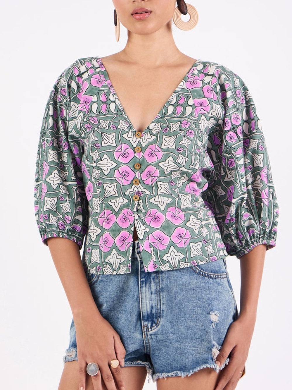 NWT Beyond by Vera Vivi Top in Heritage Wisteria Verdure Print - Picture 4 of 11